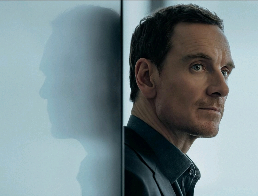 Intrik Makin Gelap, Michael Fassbender Tampil Cemerlang: The Agency Season 2 Naik Kelas