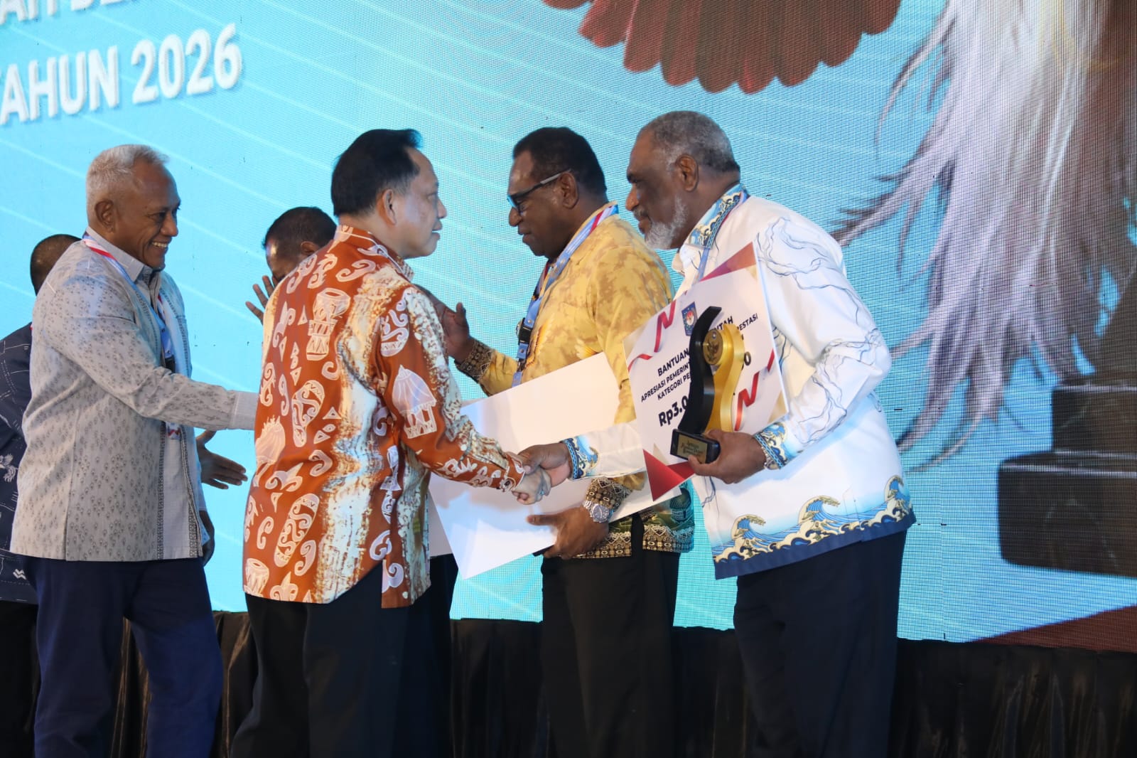 Kemendagri Beri Penghargaan Pemda Berprestasi 2026 Region...