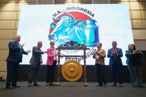  Peternak Sapi Perah Indonesia Raih Kenaikan Produksi Susu Berkat Transfer Teknologi AS
