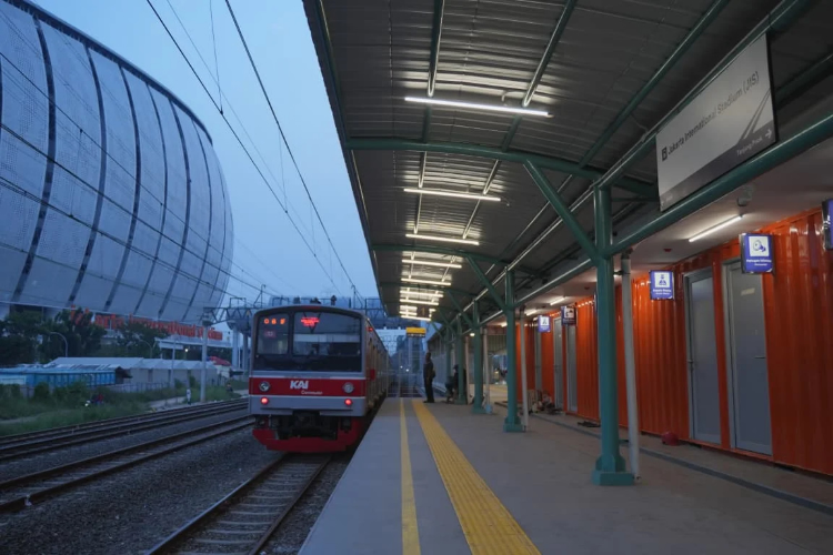 PT KAI: Commuter Line lintas Tanjung Priok Mulai Berhenti...
