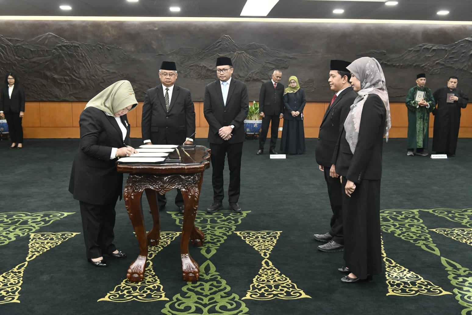 Tiga Pejabat Tinggi Pratama Setjen MPR RI Dilantik, Siti ...