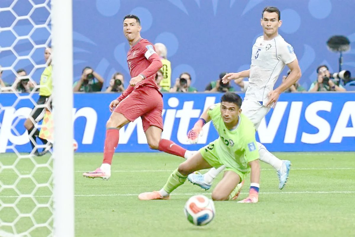 Umur 41 Tahun Bukan Halangan! Ronaldo Cetak Sejarah Gila ...