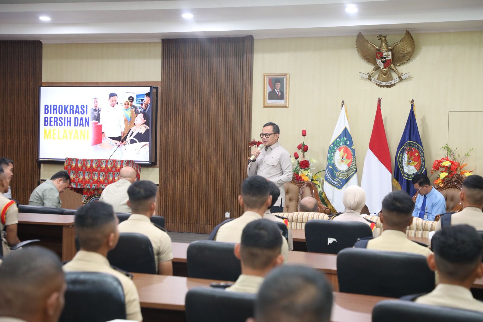 Wamendagri Bima Arya Bekali Praja IPDN Papua 3 Fondasi Ut...