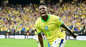Ancelotti Sebut Vinicius Salah Satu yang Terbaik di Dunia