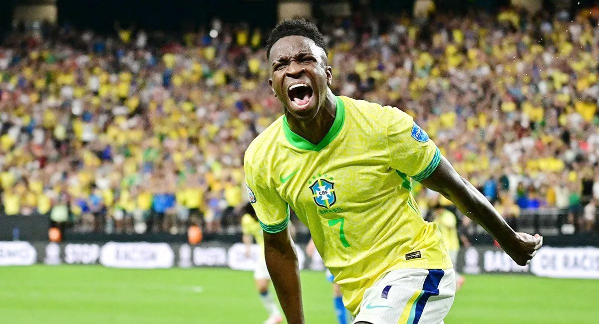 Ancelotti Sebut Vinicius Salah Satu yang Terbaik di Dunia