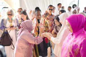 Bikin Delegasi Dunia Kepincut, Produk UMKM Makassar Ini Laris Manis Diborong di Pantai Losari