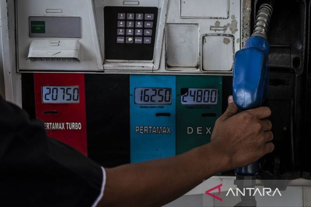 Harga Minyak Dunia Turun, Pertamina Diminta Segera Lakuka...