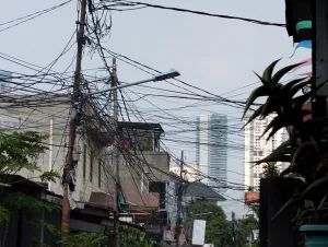 Kabel Menjuntai Telan Korban Jiwa, DPRD DKI Desak Penertiban dan Implementasi Perda Utilitas