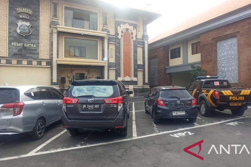 KPK Periksa Enam Orang terkait Kasus Pemerasan Izin Tingg...