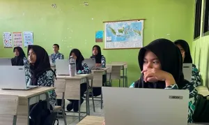 Sekolah Rakyat di Cirebon B...