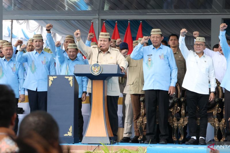 Presiden Prabowo Turun ke Sawah di Gorontalo, Saksikan La...