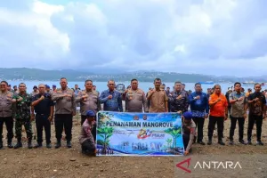 TNI Dorong Pelestarian Pesi...