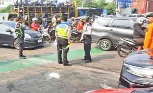 Kecelakaan Truk Tewaskan Satu Orang dan :ukai Sembilandi di Bekasi 