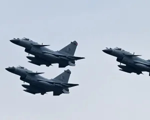 Pakistan Lancarkan Serangan Udara di Sepanjang Perbatasan Afghanistan, Puluhan Orang Tewas