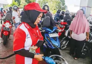 Pemerintah Didesak Sesuaikan Harga BBM Nonsubsidi