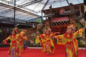 Tari Lenggak-Lenggok Betawi Tampil di Pesta Kesenian Bali
