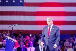 Bahas Selat Hormuz, Donald Trump Bocorkan Rencana Pertemuan Rahasia AS-Iran di Qatar!