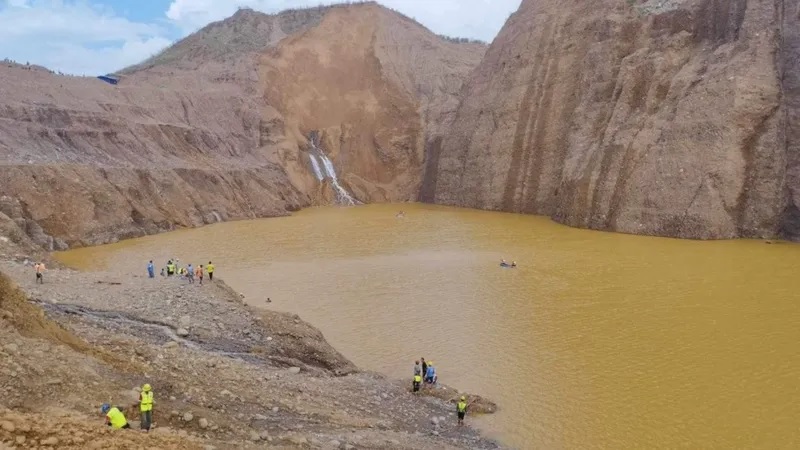 Bekas Tambang Giok di Myanmar Longsor, Lima Orang Tewas, 15 Hilang 