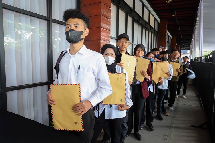 Disnaker Kota Bandung: Job Fair Online 2026 Sediakan 2.59...