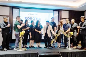 Gak Perlu ke Luar Negeri! Robot Canggih Kini Bisa Operasi Ganti Sendi Lutut di Bali