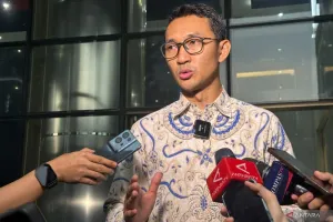 KPK Minta Bupati Kuansing Suhardiman Amby dan Sekda Zulkarnain Segera Menyerahkan Diri.