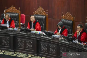 MK Nyatakan Syarat Minimal ...