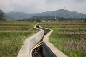 Pasokan Air Pertanian Jadi ...