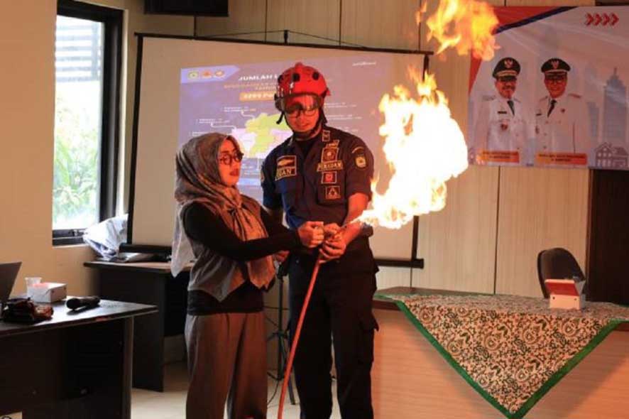 Pelatihan Aksi Tanggap Darurat Bencana untuk Warga Tangerang