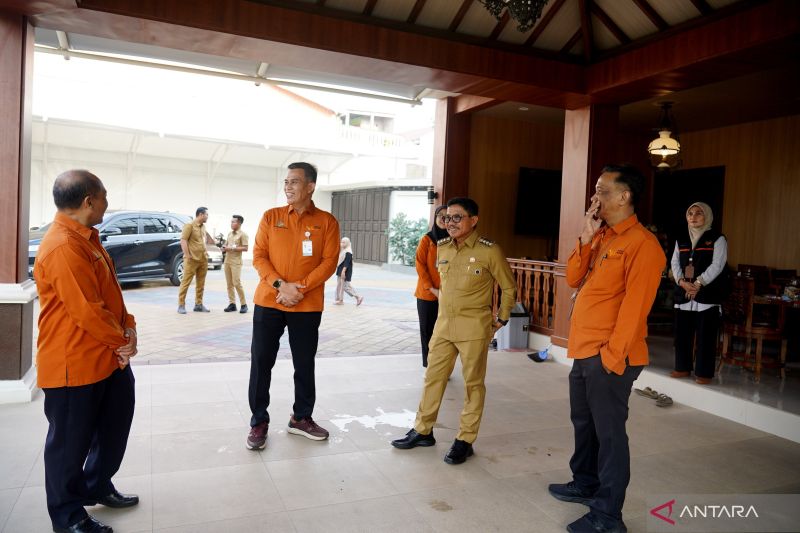 Pemkot Tangerang Ingatkan Petugas Sensus BPS Harus Pakai Atribut dan Tanda Pengenal Resmi.