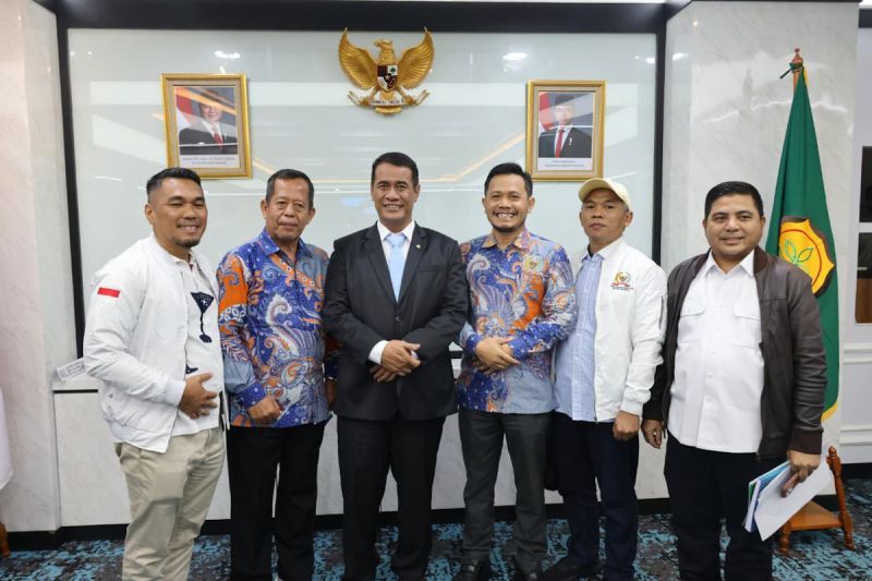 Adkasi Sebut Kebijakan Penyerapan Gabah Rp6.500/Kg Sejaht...