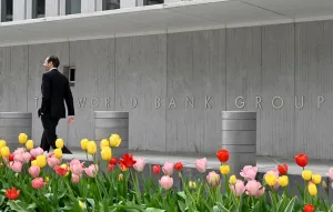 Bank Dunia Pangkas Target P...
