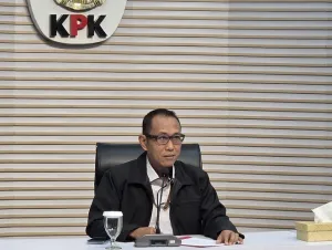 KPK Tahan Bupati Kuansing yang Diduga Terlibat Suap Jual Beli Jabatan