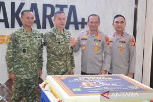 Pangdam Jaya Deddy Suryadi Sambangi Polda Metro Jaya Rayakan HUT Ke-80 Bhayangkara.