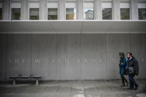 Bank Dunia Naikkan Vietnam ...