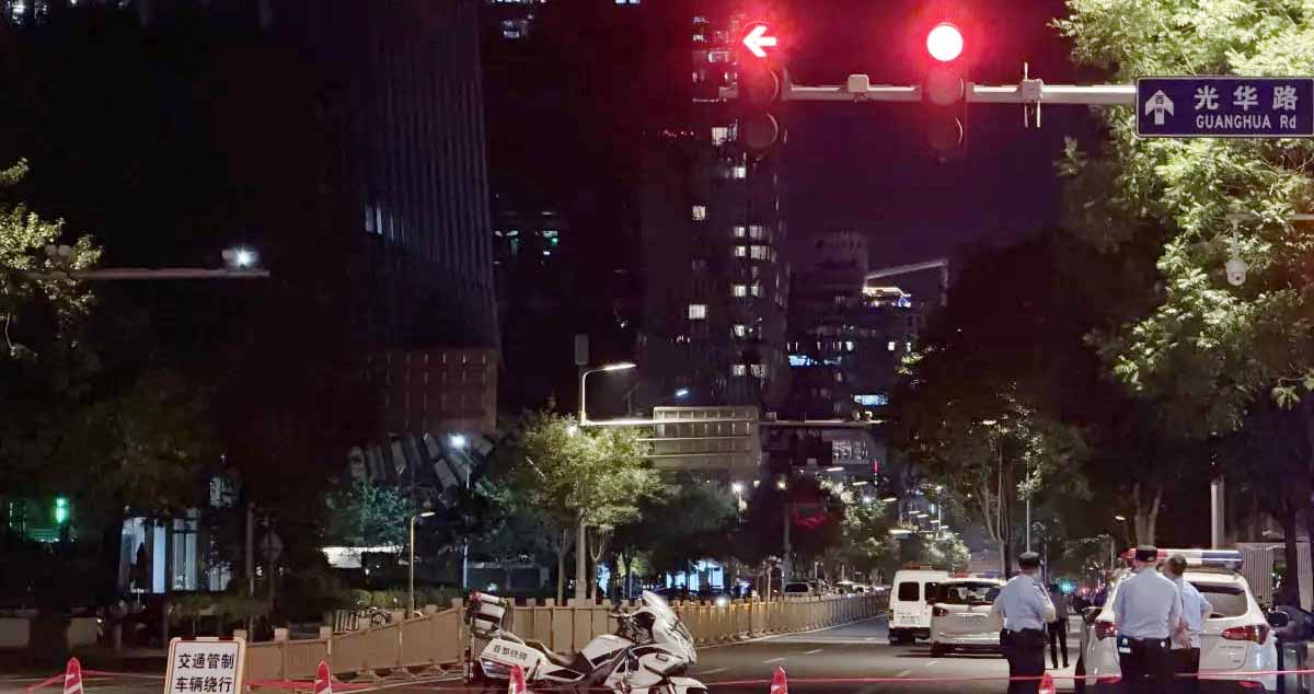 Pilot Pesawat Tabrak Gedung di Beijing, Disebut Alami Kec...