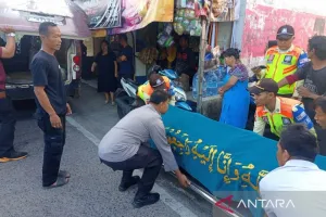 Seorang Lansia Tewas Tertabrak Kereta Commuter Saat Hendak Menyeberang di Jalur Cilebut-Bogor
