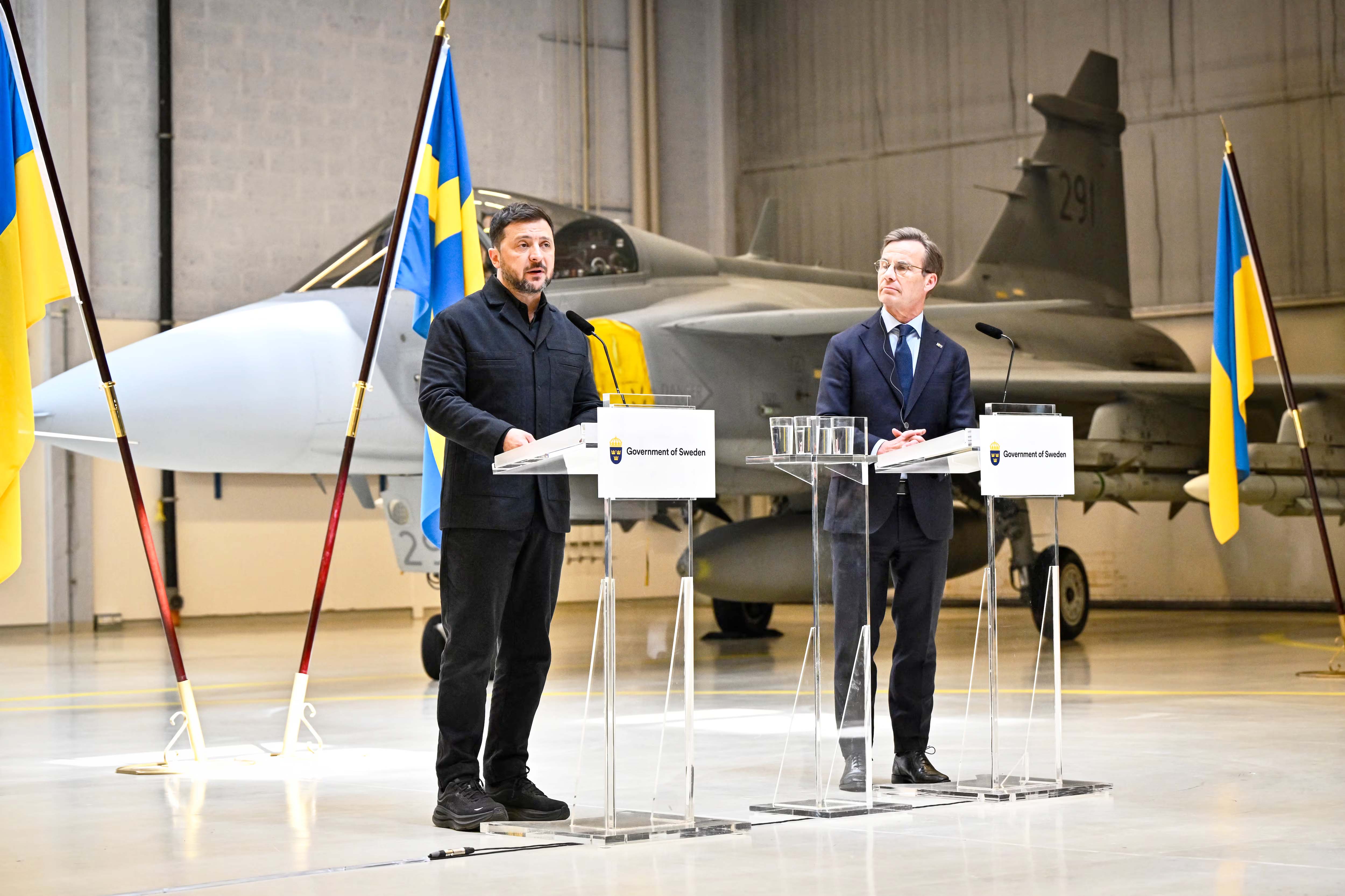 Ukraina Borong 16 Jet Tempur Swedia untuk Lawan Russia
