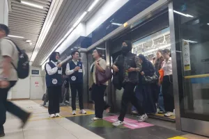 Finalis Abang None Belajar Jadi Petugas MRT, Didorong Bangun Budaya Tertib Transportasi Publik