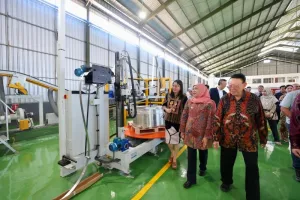 Khofifah: Investasi Industri Substitusi Impor Perkuat Hilirisasi dan Buka Lapangan Kerja di Jatim