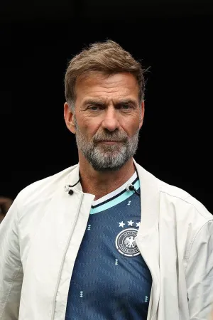 Klopp Selangkah Lagi Latih ...