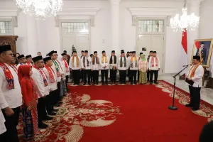 Kukuhkan Pengurus DTKJ, Gub...