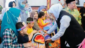 Khofifah Raih Penghargaan Persagi Karena Berhasil Percepat Penurunan Stunting