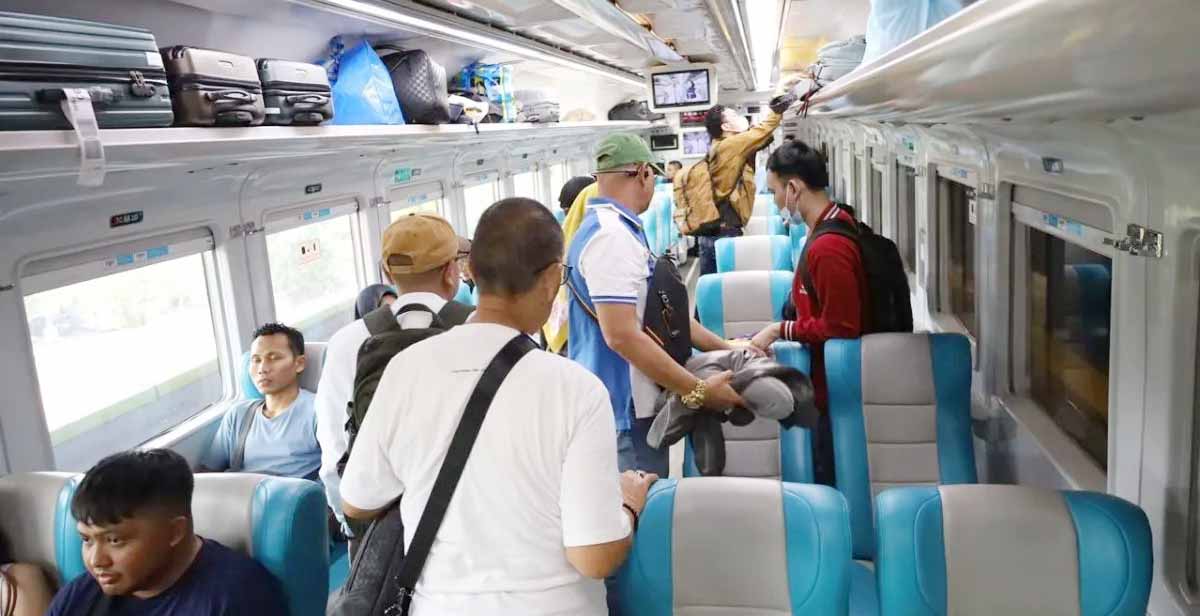 Kereta Api Jadi Primadona Libur Sekolah, Penumpang Tembus...