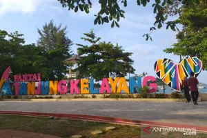 Menpar Siap Kenalkan Belitung ke Dunia, Bidik Lebih Banyak Turis Bule