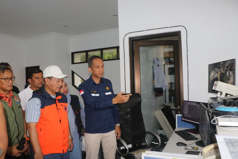 Gunung Anak Krakatau Level III, Wisata Anyer dan Cinangka...