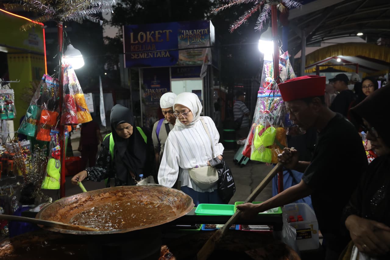 Jakarta Fair 2026: Kampung Betawi Suguhkan Atraksi Dodol ...