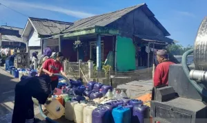 Kekeringan Melanda, BNPB Salurkan Bantuan Air Bersih ke Semarang dan Pasuruan