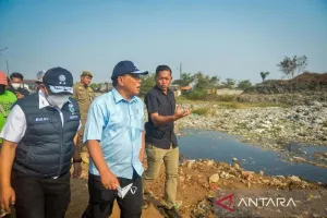 Menteri LH Sebut Area TPA Jatiwaringin yang Terbakar Tinggal 3,6 Persen  