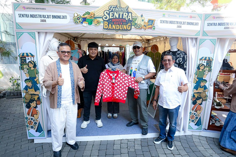 Pemkot Bandung Promosikan 38 UMKM Unggulan di Festival Se...