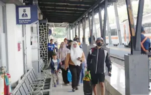 Tembus 149 Ribu Penumpang, KAI Bongkar Rahasia Stasiun Lamongan Jadi Primadona Baru di Jatim